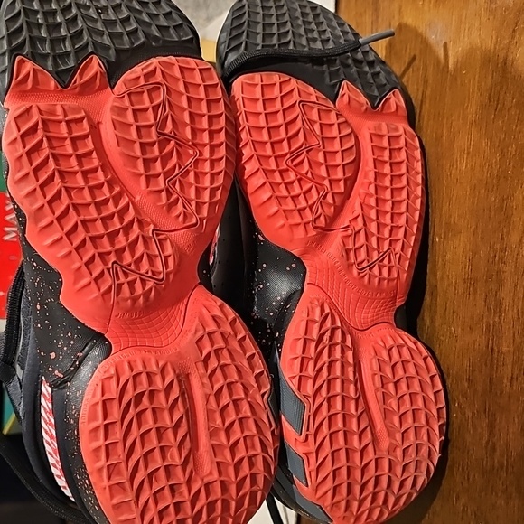 STUNNING ADIDAS D.O.N Issue 2 VENOM MARVEL SHOES main image 3